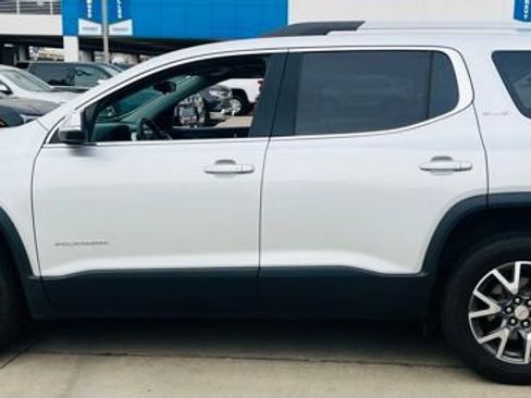 Used 2020 GMC Acadia SLE w/ Driver Convenience Package image 5