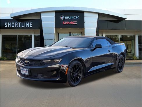 Used 2020 Chevrolet Camaro LT RWD image 7