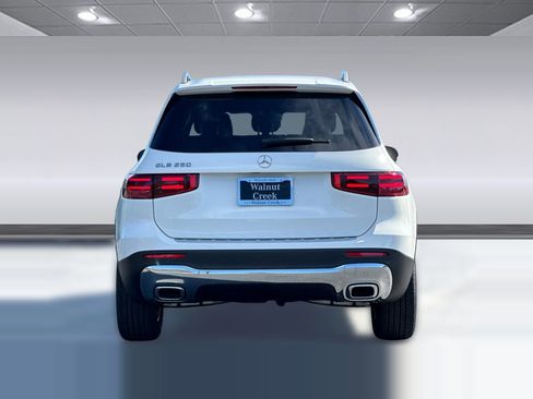 New 2026 Mercedes-Benz GLB 250 image 10