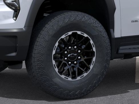 New 2026 Chevrolet Silverado EV Trail Boss w/ Premium Package AWD/4WD image 9