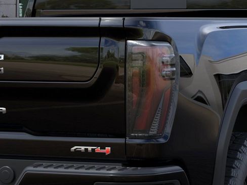 New 2026 GMC Sierra 2500 AT4 w/ AT4 Premium Plus Package AWD/4WD image 11
