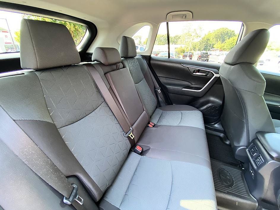 Certified 2025 Toyota RAV4 XLE AWD/4WD image 24