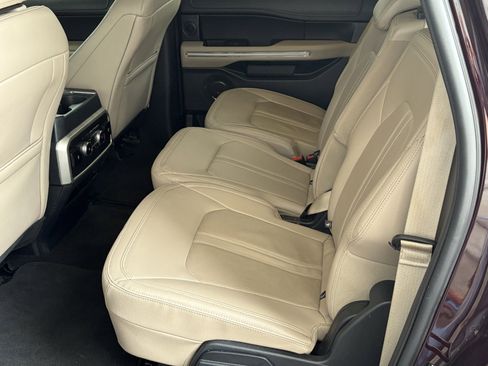 Used 2024 Ford Expedition Max Limited AWD/4WD image 24