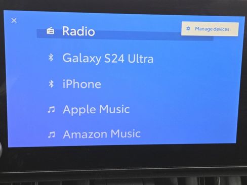 Used 2023 Toyota RAV4 XLE image 4