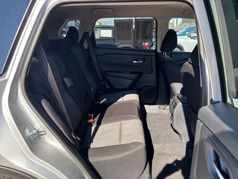 Used 2025 Nissan Rogue SV image 28