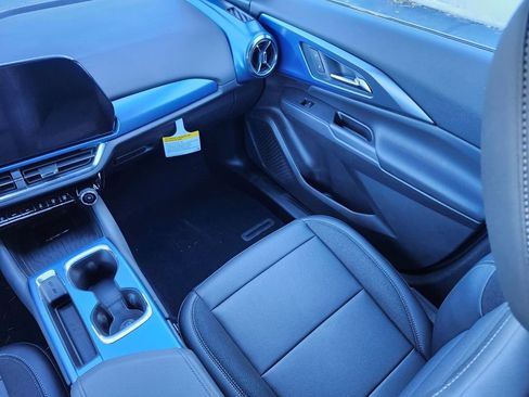 New 2026 Chevrolet Equinox EV LT image 15