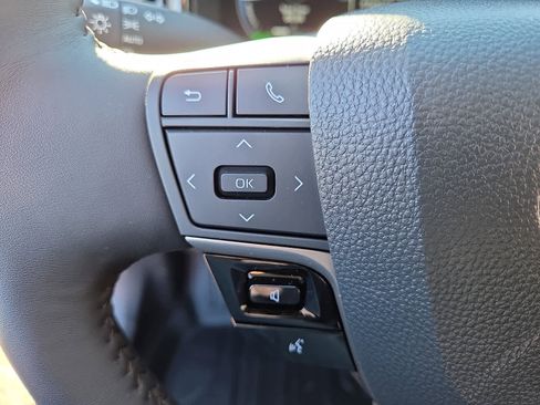 Used 2026 Toyota Camry XLE w/ Premium Package image 23