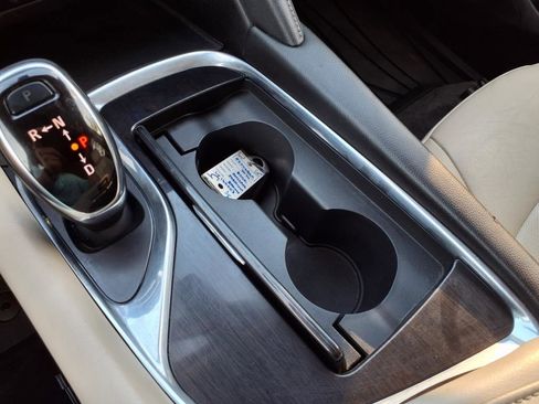 Used 2020 Buick Enclave Essence w/ Sound and Sites Package image 11