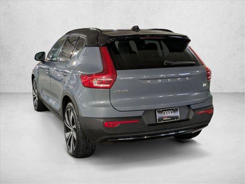 Used 2021 Volvo XC40 P8 Recharge image 8