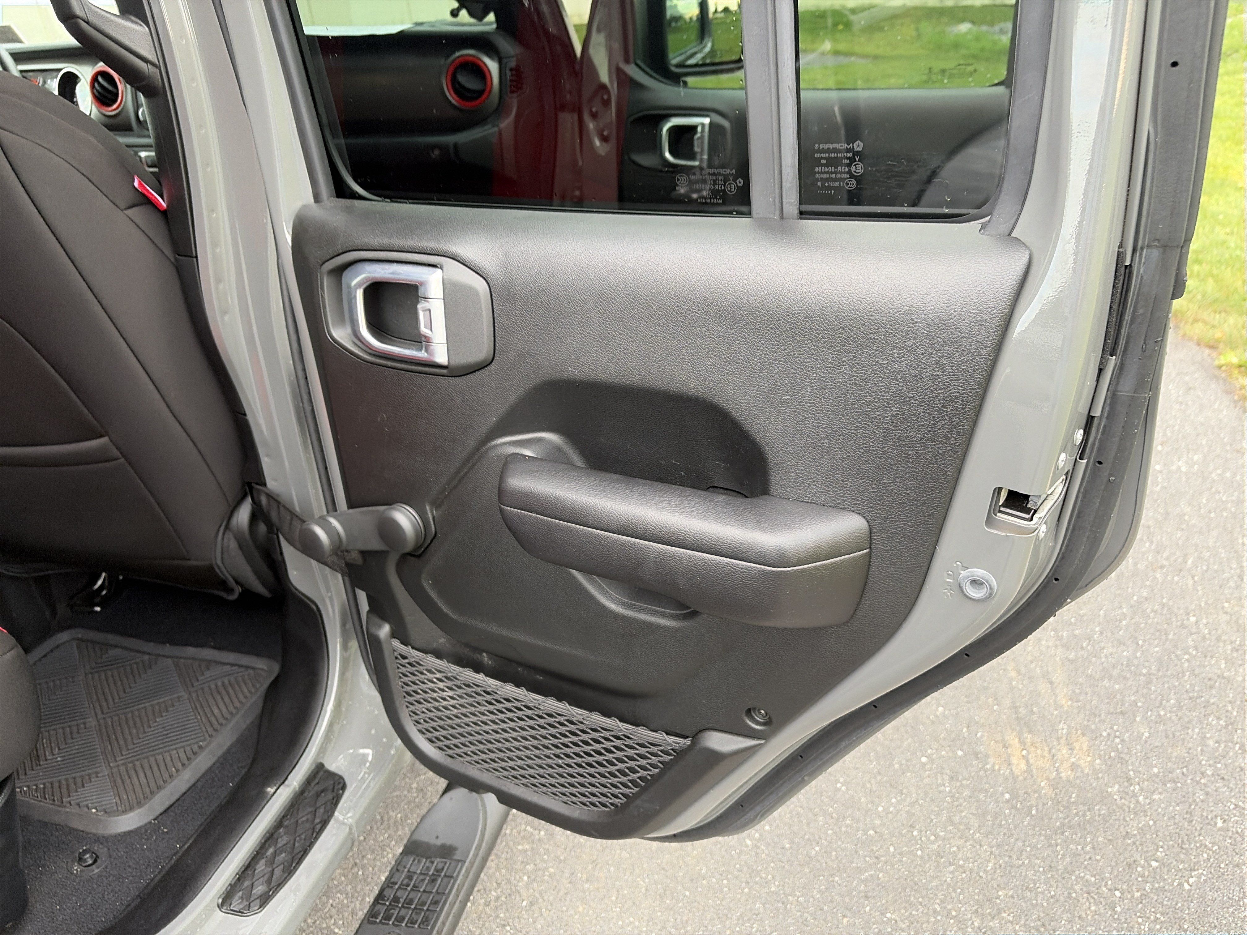 Used 2021 Jeep Gladiator Sport AWD/4WD image 22