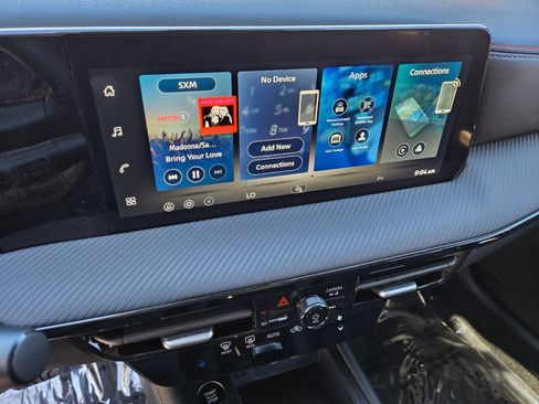 New 2026 Nissan Kicks SR FWD image 17