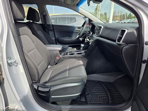 Used 2020 Kia Sportage LX image 5