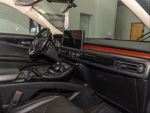 Used 2021 Lincoln Nautilus Reserve AWD/4WD image 25