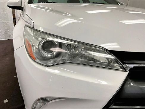 Used 2016 Toyota Camry LE image 28