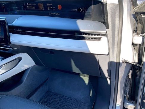 Used 2024 Lincoln Nautilus Reserve w/ Equipment Group 202A image 26