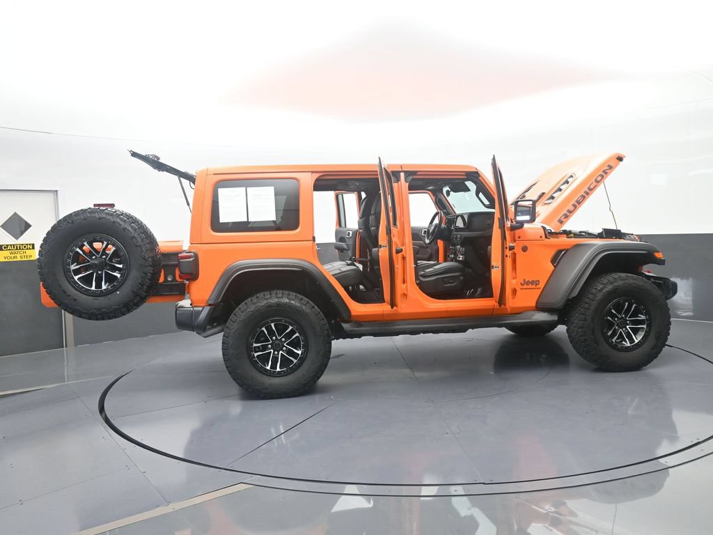 Used 2025 Jeep Wrangler Unlimited Rubicon w/ XTREMEE 35" Tire Package AWD/4WD image 72