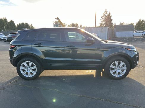 Used 2016 Land Rover Range Rover Evoque SE Premium image 6