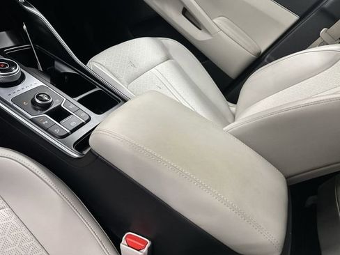 Certified 2023 Kia Sorento EX image 23