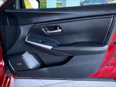 Used 2023 Nissan Sentra SR w/ SR Premium Package image 28