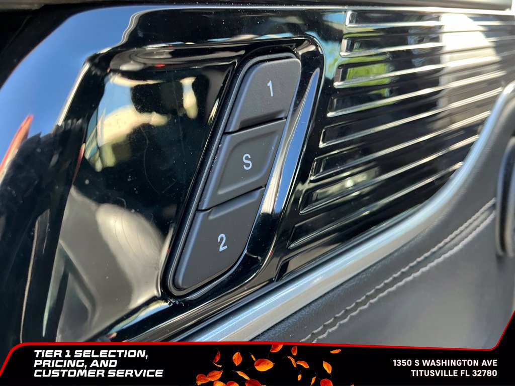 Used 2024 Jeep Wagoneer L Series II w/ Flexible Seating Group RWD image 25
