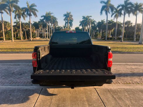 Used 2017 GMC Sierra 1500 SLE w/ SLE Value Package AWD/4WD image 12