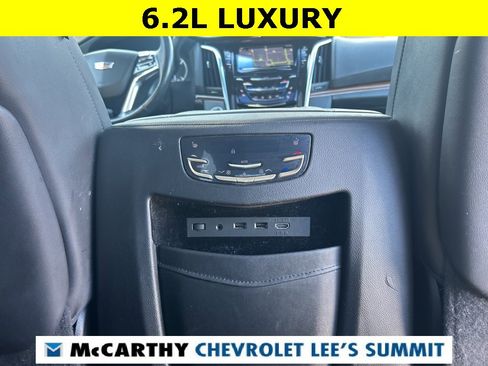 Used 2019 Cadillac Escalade Luxury image 40