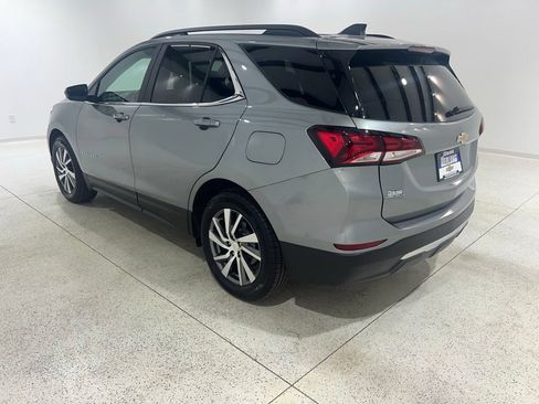 Used 2024 Chevrolet Equinox LT FWD image 3