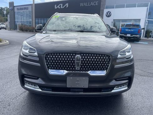 Used 2020 Lincoln Aviator Reserve w/ Equipment Group 202A AWD/4WD image 2