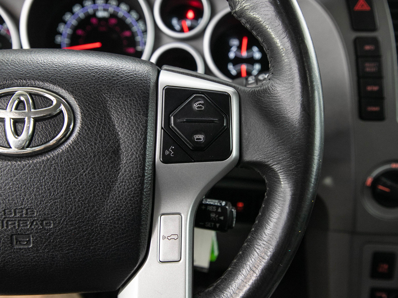 Used 2016 Toyota Sequoia Platinum AWD/4WD image 34
