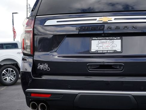 Used 2023 Chevrolet Suburban High Country AWD/4WD image 10
