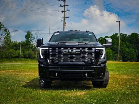 New 2026 GMC Sierra 3500 Denali Ultimate AWD/4WD image 12