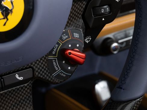 Used 2022 Ferrari F8 Tributo image 34