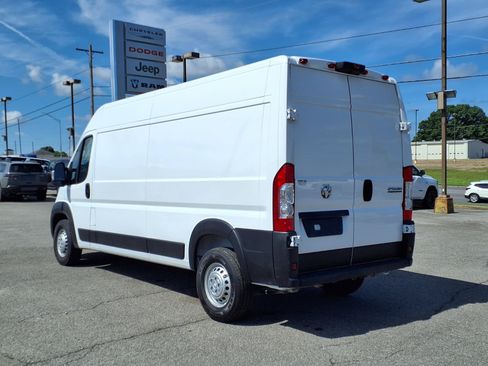Used 2025 RAM ProMaster 2500 w/ Convenience Group FWD image 2