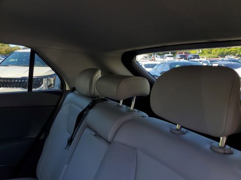 New 2025 Kia Niro EX image 9