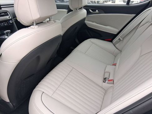 Certified 2025 Genesis G70 3.3T Advanced image 6