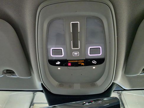 Used 2023 Volvo S60 T8 Plus image 32