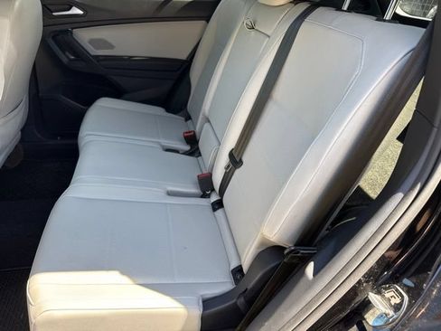 Used 2021 Volkswagen Tiguan SE R-Line AWD/4WD image 11