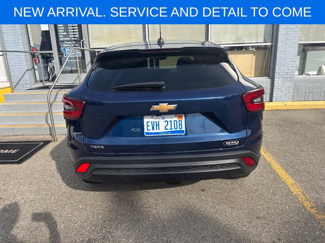 Used 2024 Chevrolet Trax LS FWD image 16