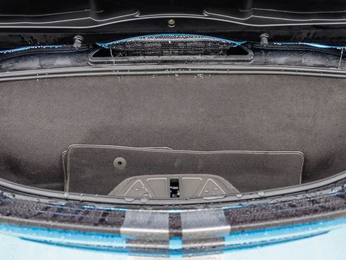 Used 2021 Chevrolet Corvette Stingray Premium Conv w/ Z51 Performance Package image 26