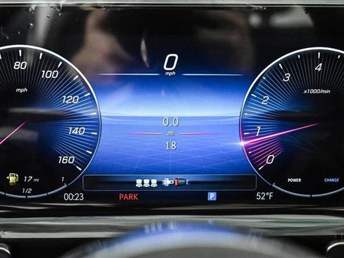 New 2026 Mercedes-Benz GLB 250 4MATIC image 11