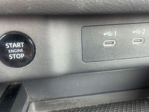 Used 2024 Nissan Rogue S image 22