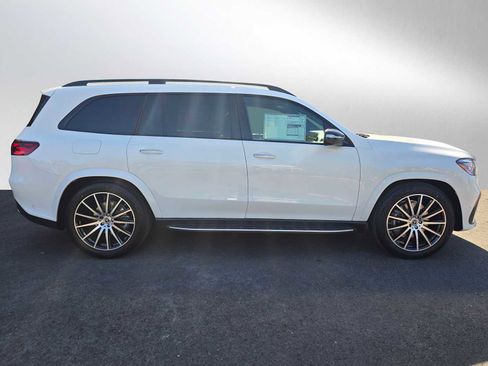 New 2026 Mercedes-Benz GLS 580 4MATIC image 2