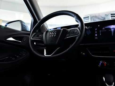 Used 2024 Buick Encore GX Preferred image 36