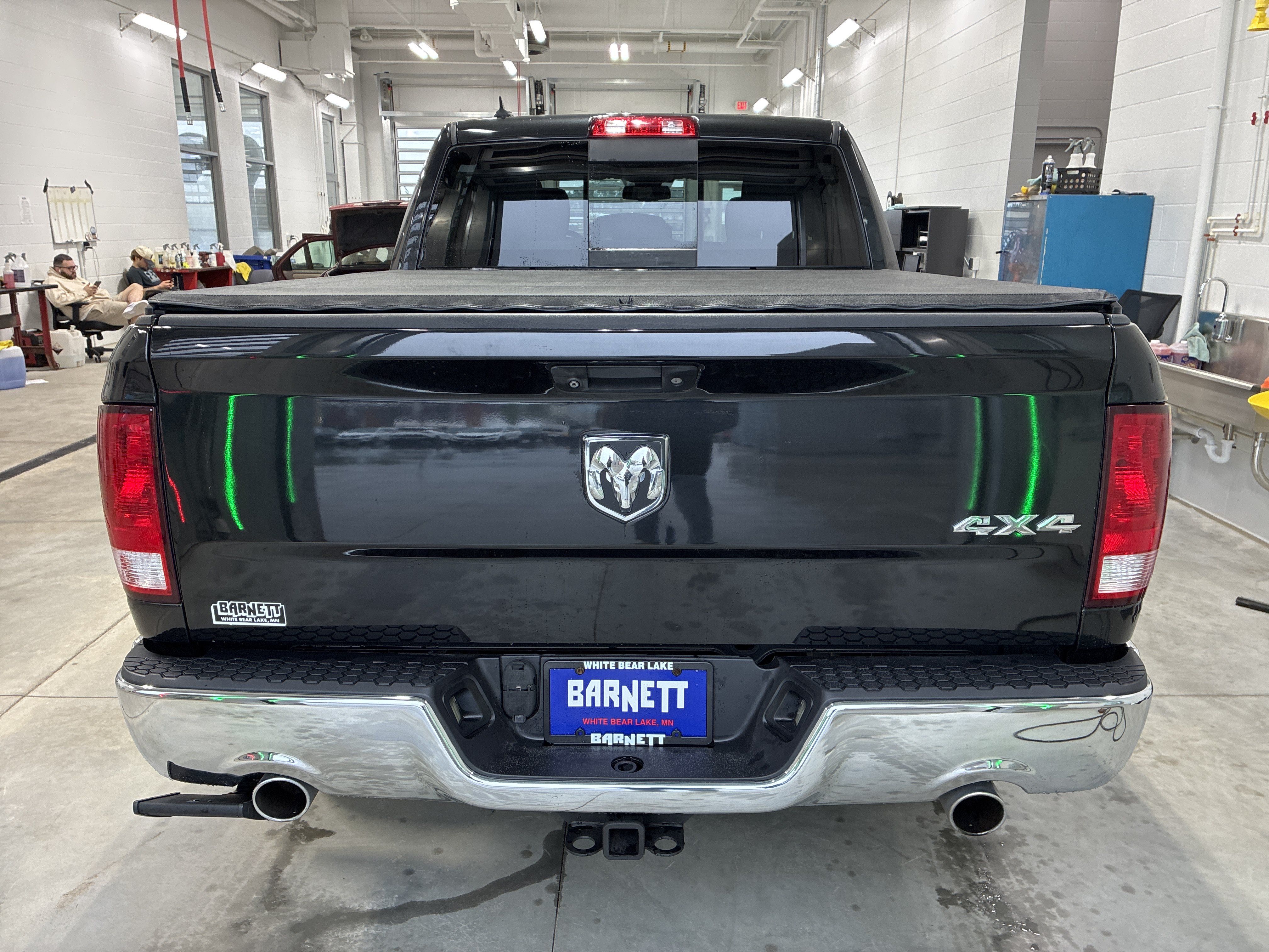 Used 2018 RAM 1500 SLT AWD/4WD image 9