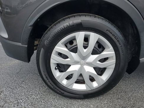 Certified 2021 Toyota C-HR LE image 5