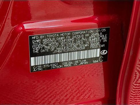 Used 2025 Lexus IS 350 F Sport w/ Navigation Package image 33