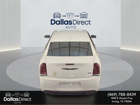 Used 2022 Chrysler 300 Touring L image 5
