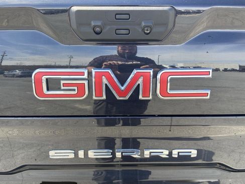 Used 2026 GMC Sierra 1500 SLT AWD/4WD image 39
