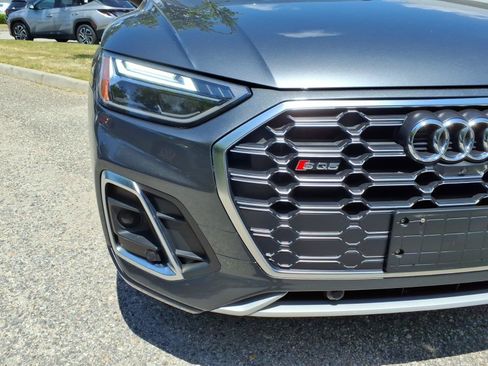 Used 2022 Audi SQ5 Premium Plus w/ Premium Plus Package AWD/4WD image 3