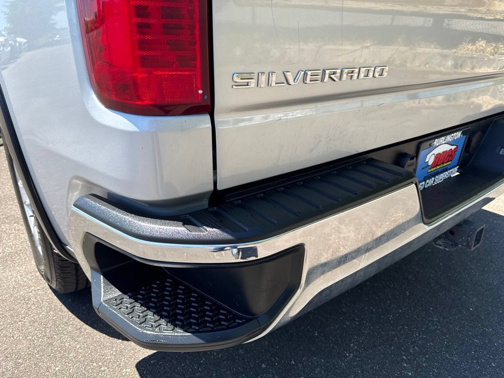 Used 2019 Chevrolet Silverado 1500 LT w/ Convenience Package AWD/4WD image 43